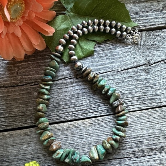 Sterling Silver Green Turquoise Nuggets Bead Necklace. 18 inch - Picture 7 of 12